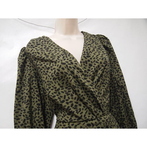Walter Baker Womens Dress 4 Olive Green Animal Spot Long Sleeve Pleated Wrap - Picture 2 of 8